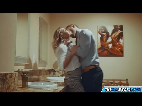 ❤️ Lè yon blond bèl sedui ou nan yon twalèt piblik ❤️ Videyo pònografi nan nou % ht.courseclass.ru% ☑